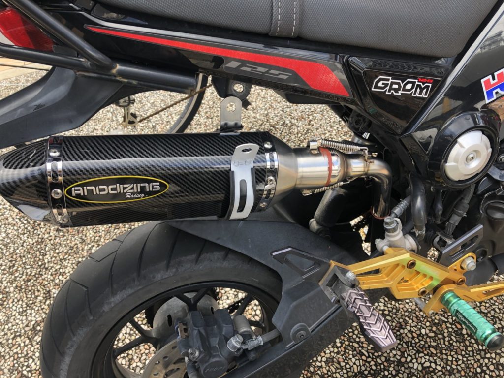 Hondaグロムにanodizing Racingのマフラーを付けてみた マフラー交換 西冨ブログ